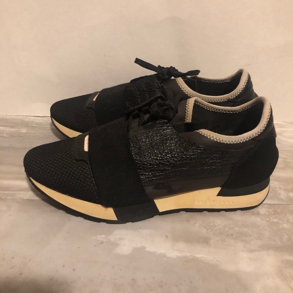 Authentic Balenciaga Black Race Runners - Picture 3 of 6